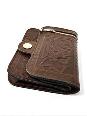 Vintage brown cowhide leather embossed bi-fold wallet